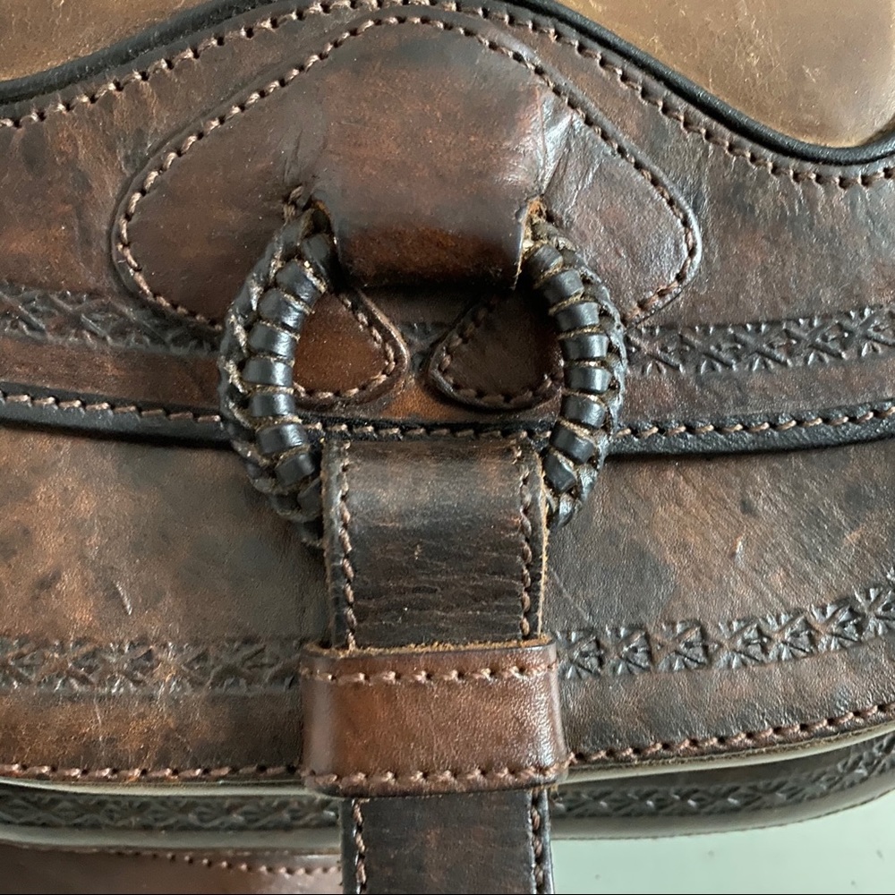Anna Cainzo Tooled Leather Crossbody - Picture 2 of 7